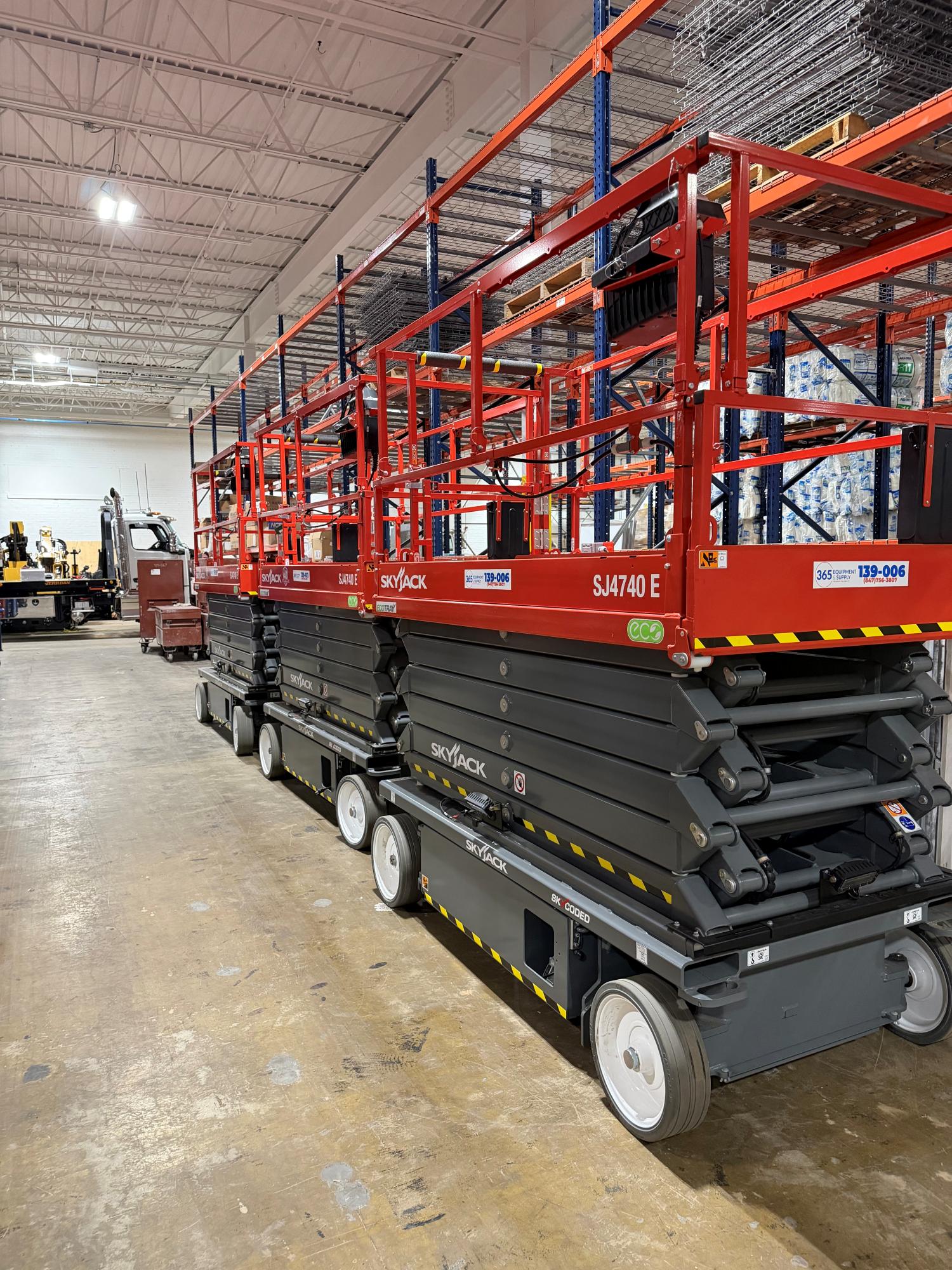 SkyJack Lifts SkyJack Lifts